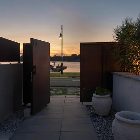 La Thalia Lt Croatia فيلة