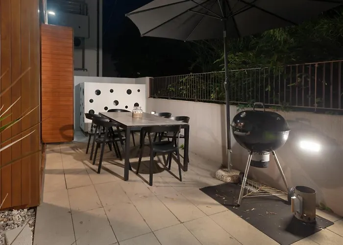 La Thalia Lt Croatia * נין